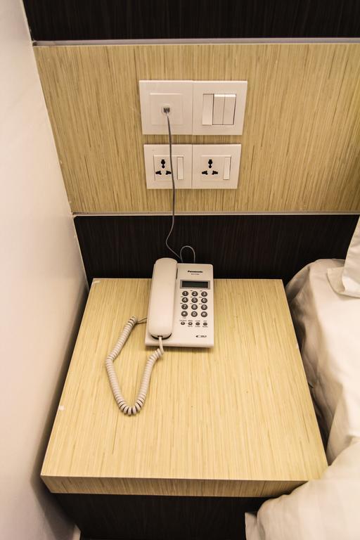 อัพทาวน์ โฮเต็ล เซเร็มบัน Hotel เซเรมบัน ห้อง รูปภาพ